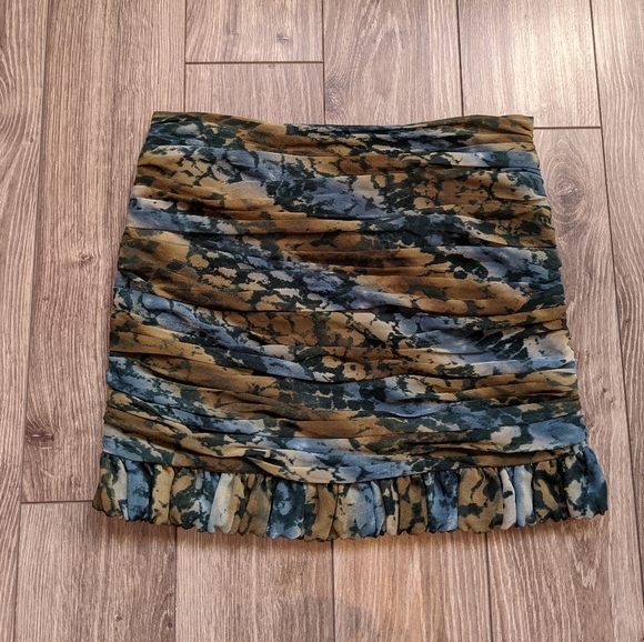 EUC (0) - A/X Micro Mini Skirt - Picture 2 of 4